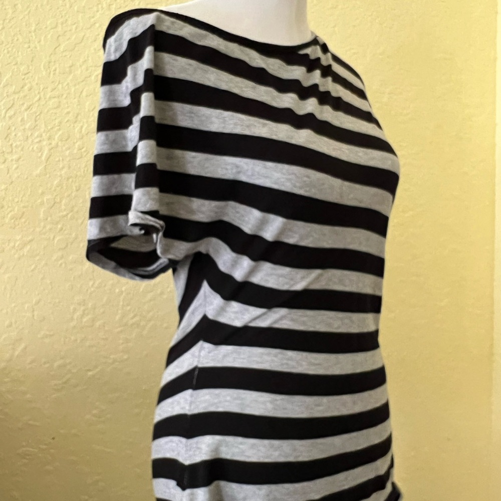 Gray and black Victoria’s Secret top